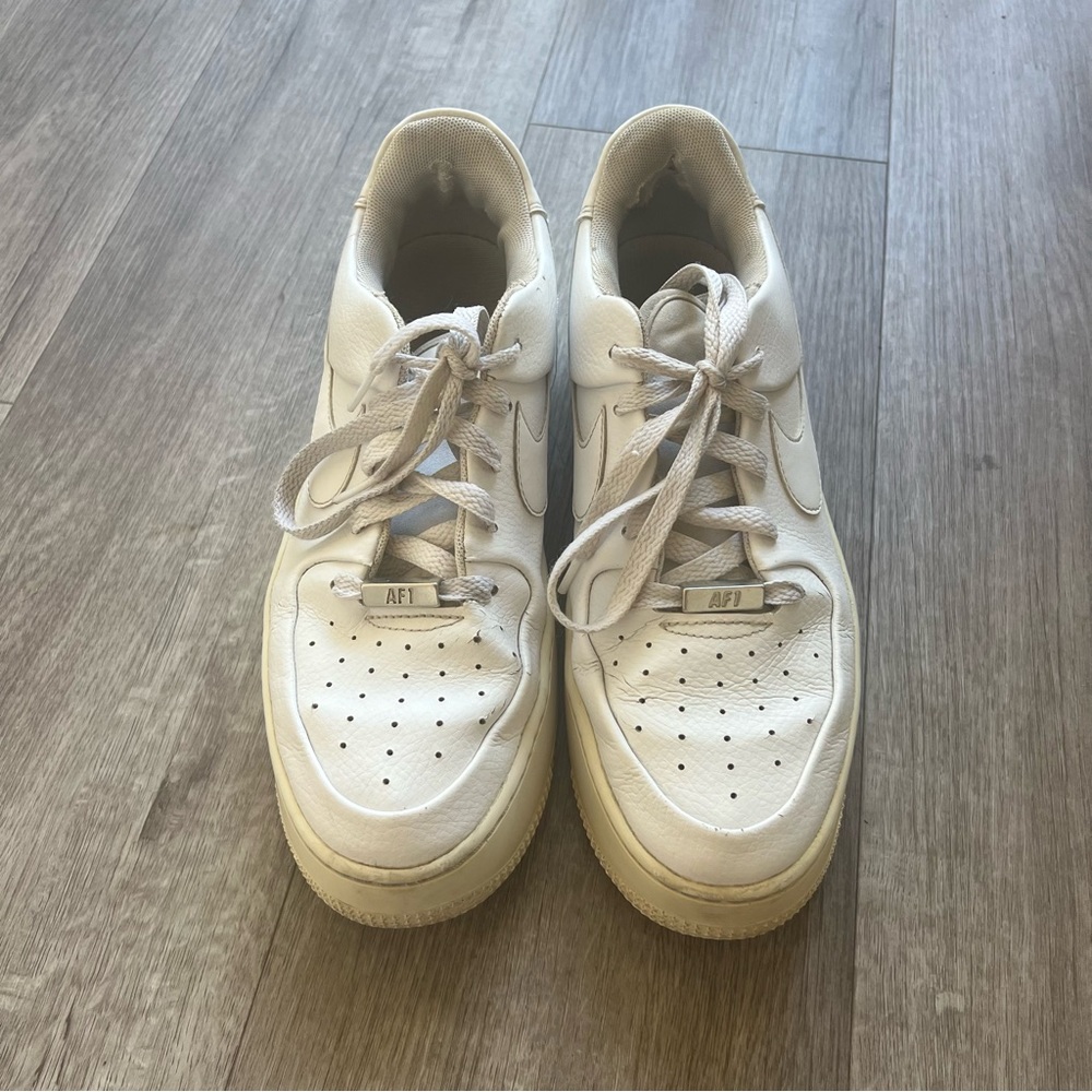 NIKE Air Force 1 Sage Low Triple White